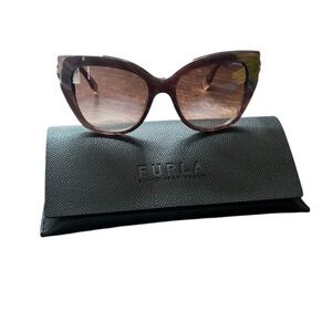 Furla Plum Marble Oversized Cat Eye Sunglasses with Gold Arch Logo w/case nwot